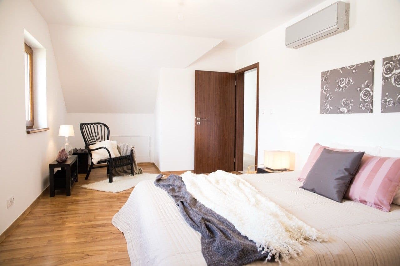 house to rent, 180 m², Nad Rybníkem, Unhošť, Středočeský Region house to rent, 180 m², Nad Rybníkem, Unhošť, Středočeský Region