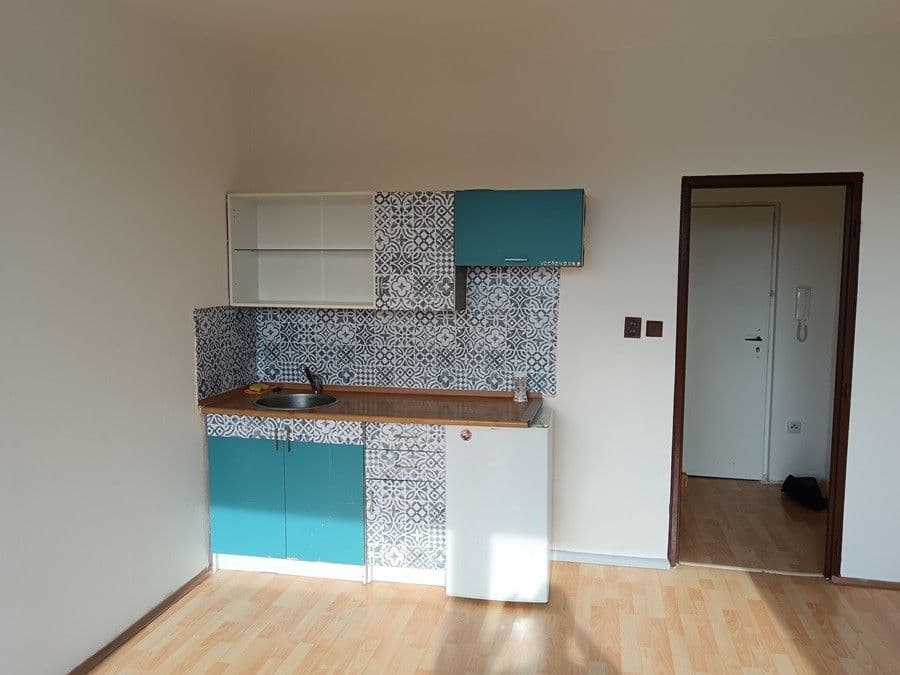 Studio flat to rent, 23 m², Bratislavská, Teplice, Ústecký Region Studio flat to rent, 23 m², Bratislavská, Teplice, Ústecký Region