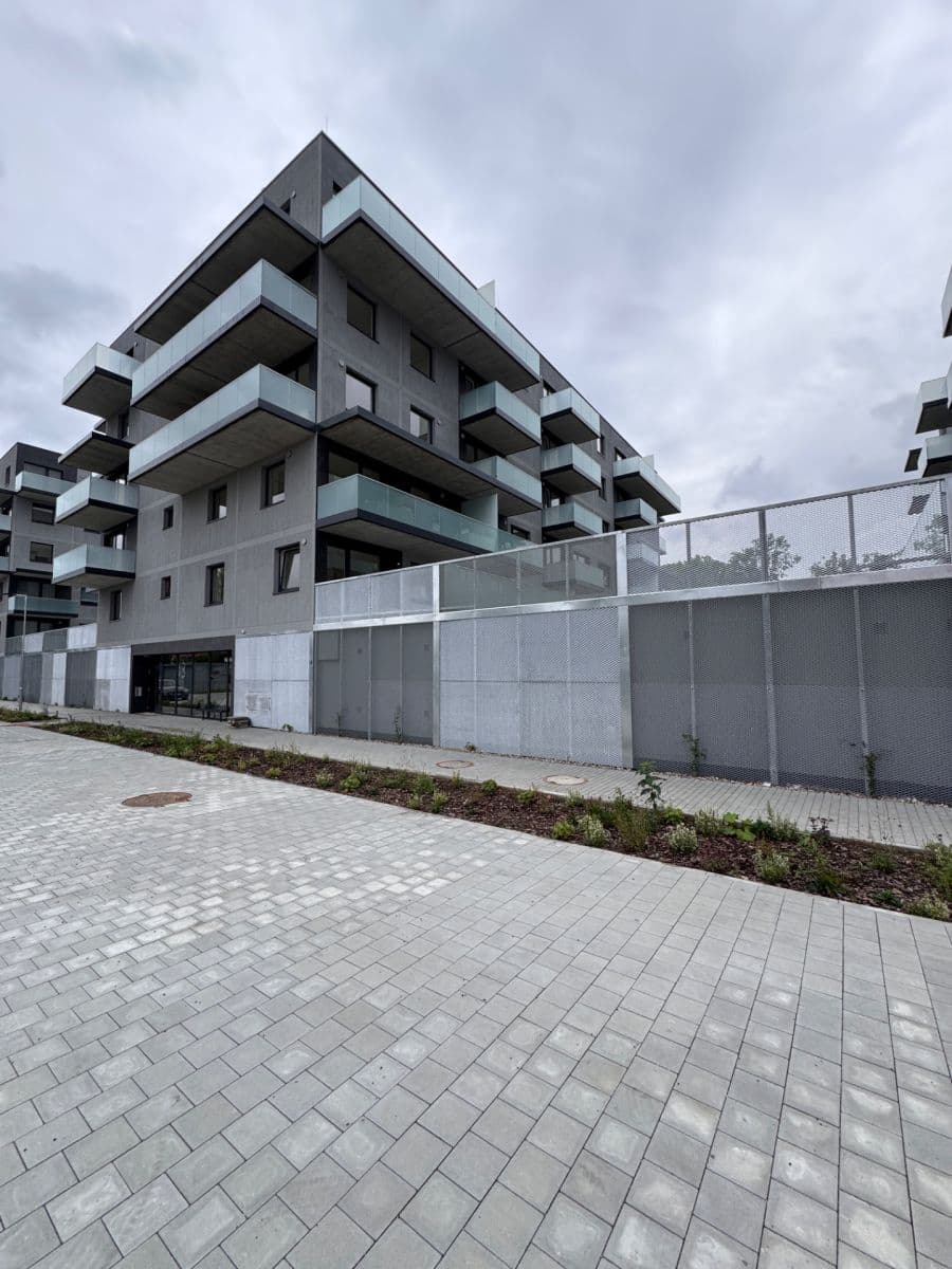 1 bedroom with open-plan kitchen flat to rent, 56 m², Čakovická, Prague, Prague 1 bedroom with open-plan kitchen flat to rent, 56 m², Čakovická, Prague, Prague