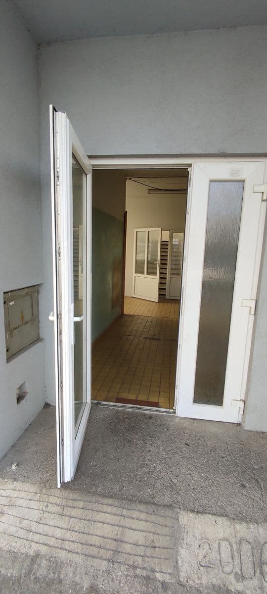 non-residential property to rent, 100 m², Pekárenská, Most, Ústecký Region non-residential property to rent, 100 m², Pekárenská, Most, Ústecký Region