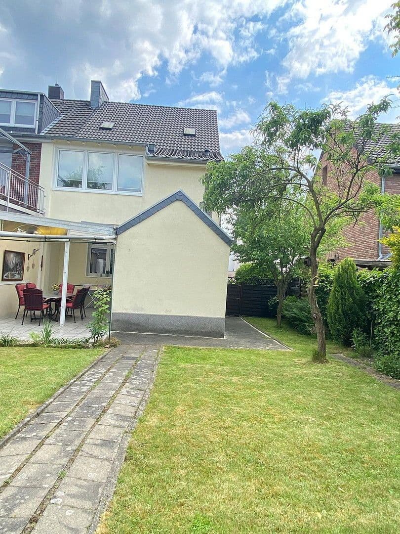 house for sale, 130 m², Falkenstr. 9, Mönchengladbach, North Rhine-Westphalia house for sale, 130 m², Falkenstr. 9, Mönchengladbach, North Rhine-Westphalia