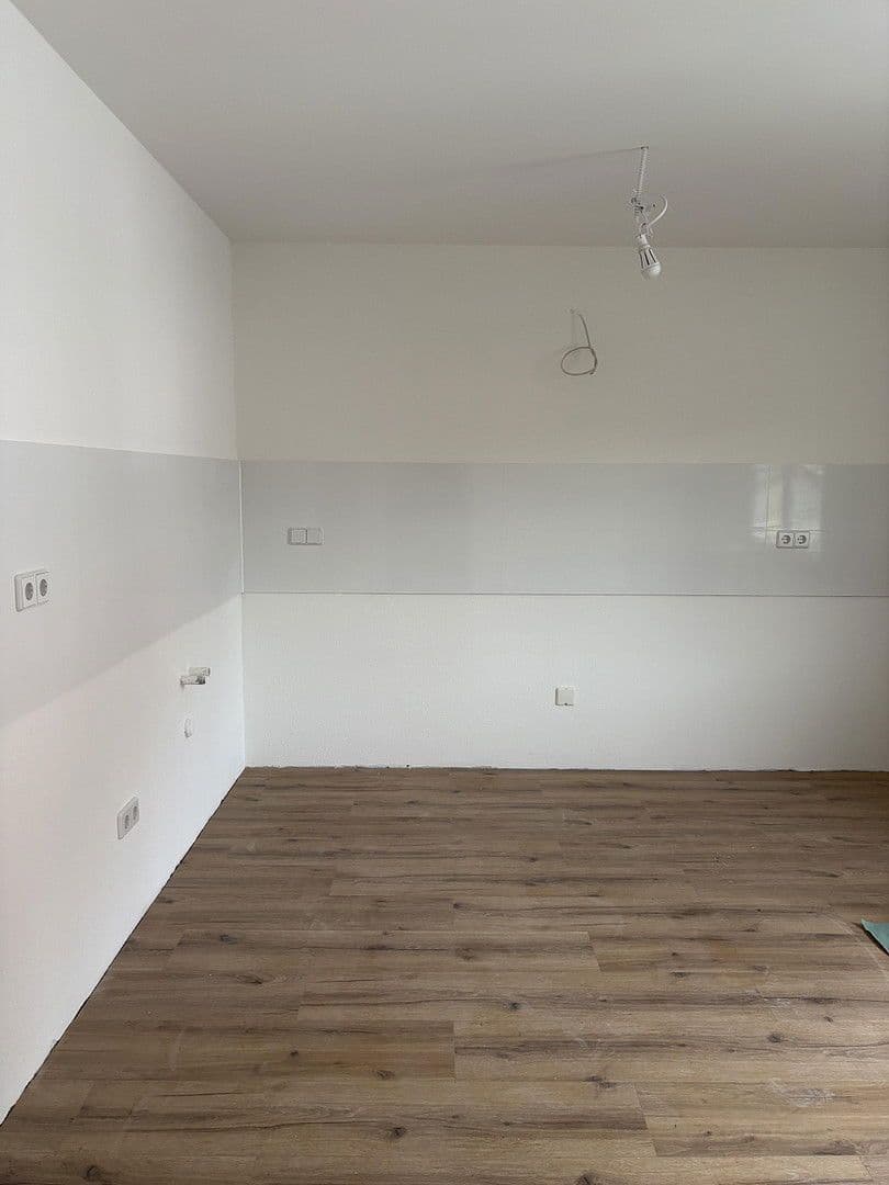 4 bedroom with open-plan kitchen flat to rent, 129 m², Feilbingert, Rhineland-Palatinate 4 bedroom with open-plan kitchen flat to rent, 129 m², Feilbingert, Rhineland-Palatinate