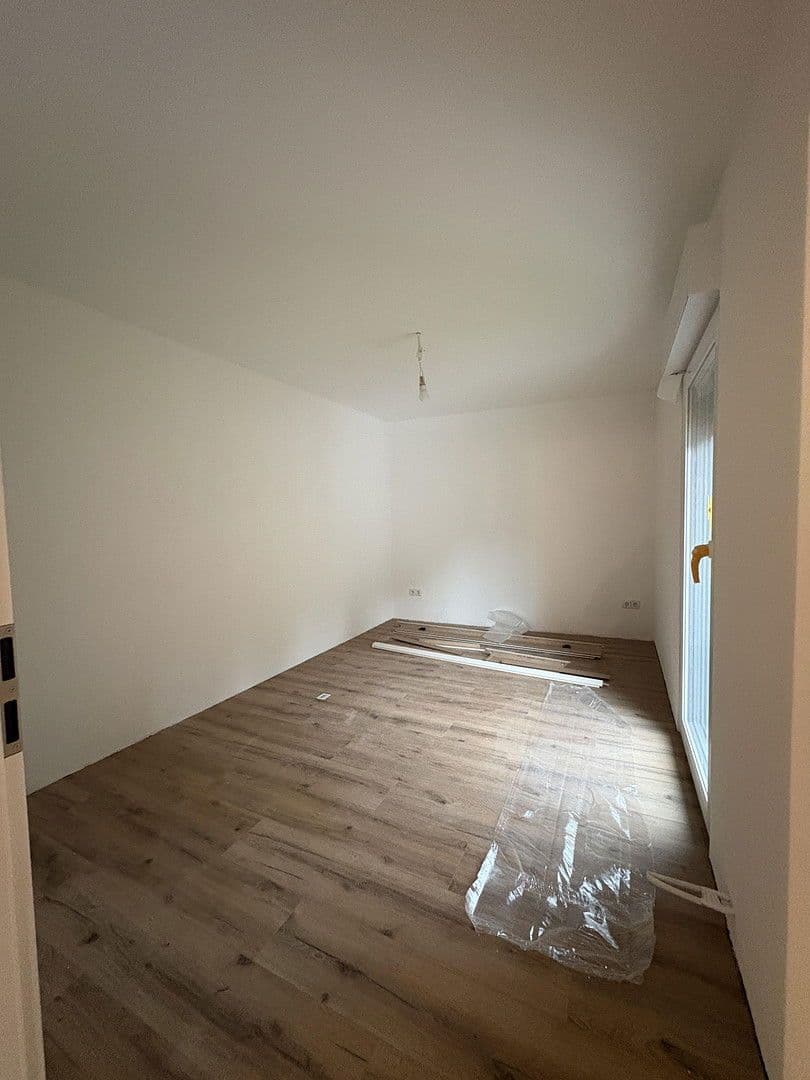 4 bedroom with open-plan kitchen flat to rent, 129 m², Feilbingert, Rhineland-Palatinate 4 bedroom with open-plan kitchen flat to rent, 129 m², Feilbingert, Rhineland-Palatinate