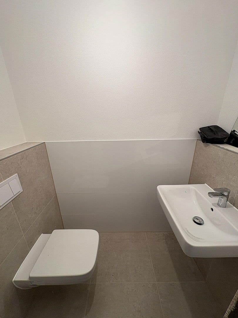 4 bedroom with open-plan kitchen flat to rent, 129 m², Feilbingert, Rhineland-Palatinate 4 bedroom with open-plan kitchen flat to rent, 129 m², Feilbingert, Rhineland-Palatinate