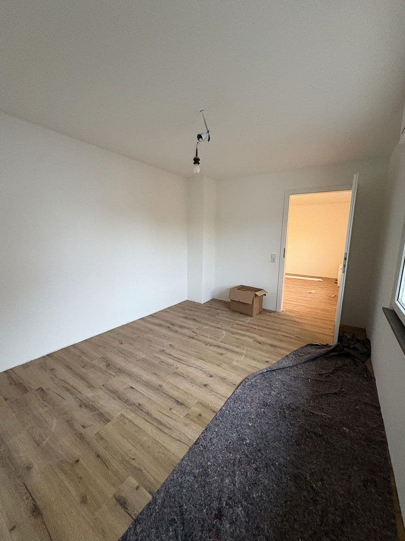 4 bedroom with open-plan kitchen flat to rent, 129 m², Feilbingert, Rhineland-Palatinate 4 bedroom with open-plan kitchen flat to rent, 129 m², Feilbingert, Rhineland-Palatinate