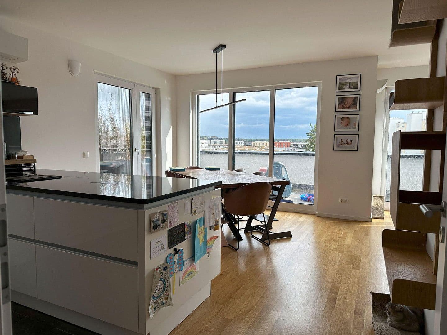 3 bedroom with open-plan kitchen flat to rent, 145 m², Neu-Isenburg, Hesse 3 bedroom with open-plan kitchen flat to rent, 145 m², Neu-Isenburg, Hesse