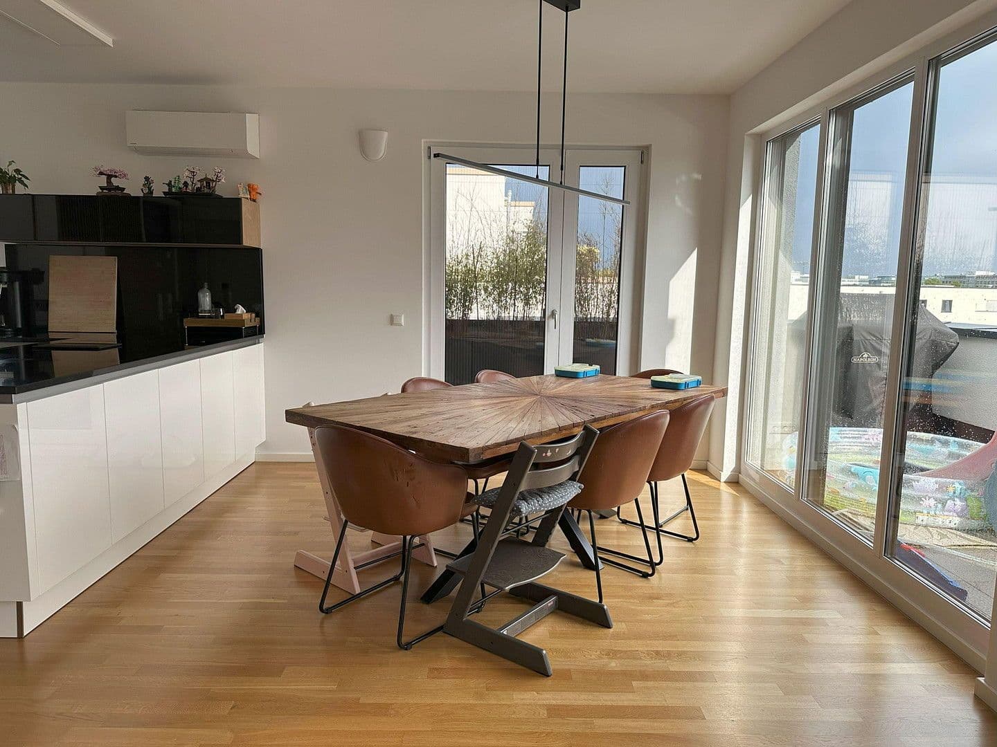 3 bedroom with open-plan kitchen flat to rent, 145 m², Neu-Isenburg, Hesse 3 bedroom with open-plan kitchen flat to rent, 145 m², Neu-Isenburg, Hesse