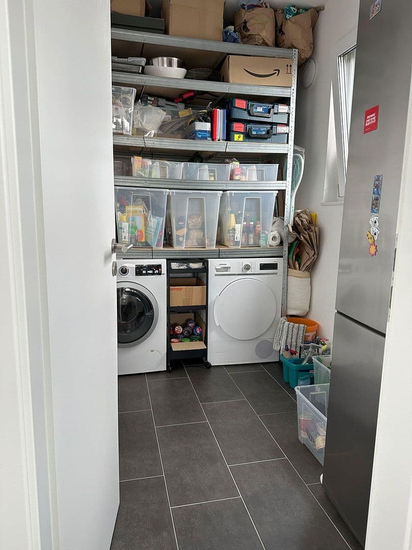 3 bedroom with open-plan kitchen flat to rent, 145 m², Neu-Isenburg, Hesse 3 bedroom with open-plan kitchen flat to rent, 145 m², Neu-Isenburg, Hesse