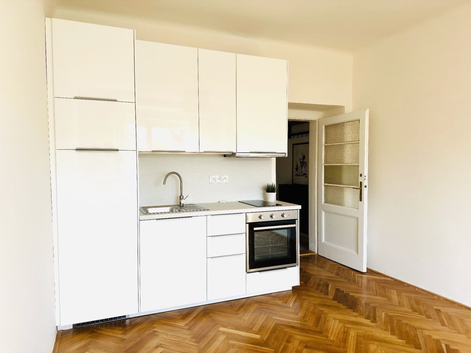 Studio flat to rent, 30 m², Přípotoční, Prague, Prague Studio flat to rent, 30 m², Přípotoční, Prague, Prague