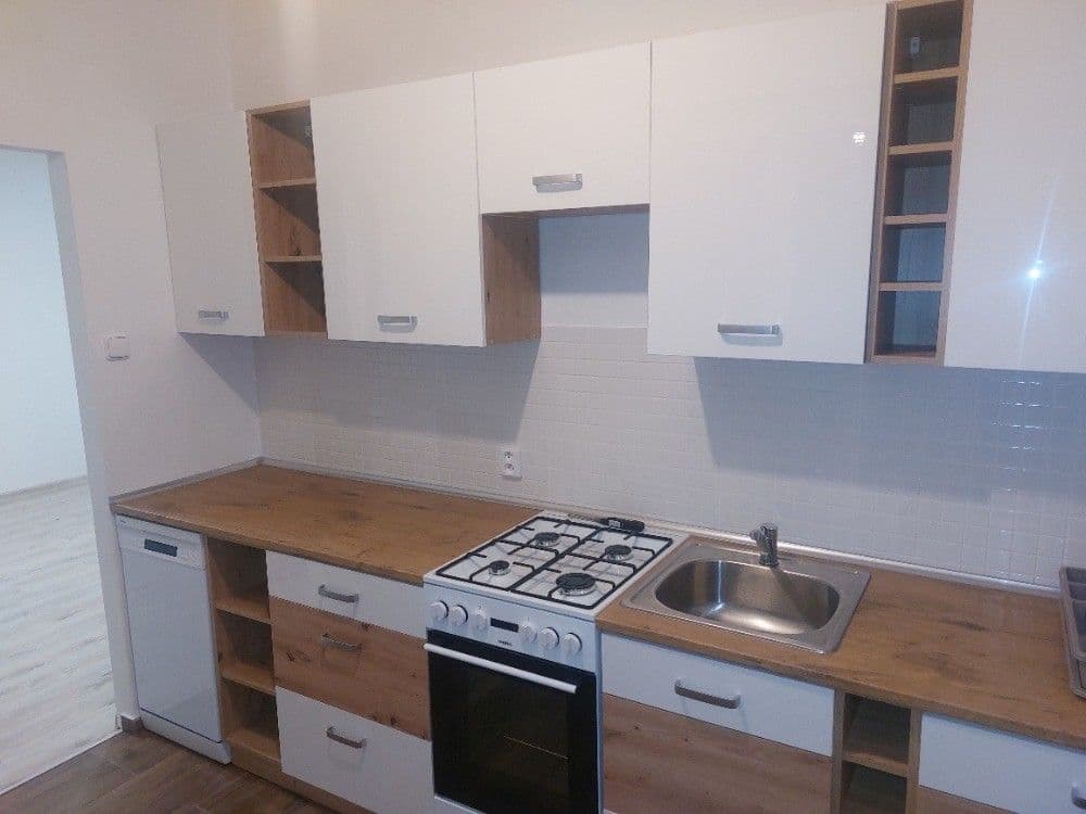 2 bedroom flat to rent, 51 m², 28. října, Louny, Ústecký Region 2 bedroom flat to rent, 51 m², 28. října, Louny, Ústecký Region