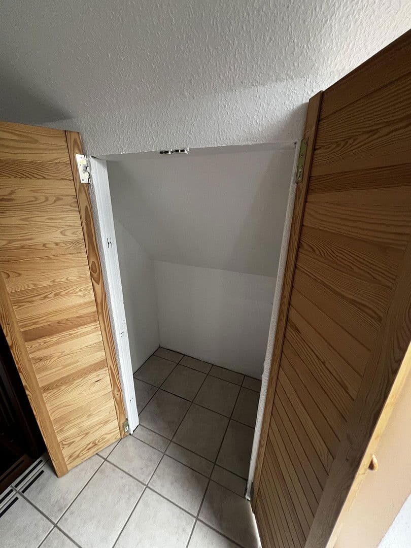 3 bedroom flat to rent, 120 m², Mühlheim an der Ruhr, North Rhine-Westphalia 3 bedroom flat to rent, 120 m², Mühlheim an der Ruhr, North Rhine-Westphalia