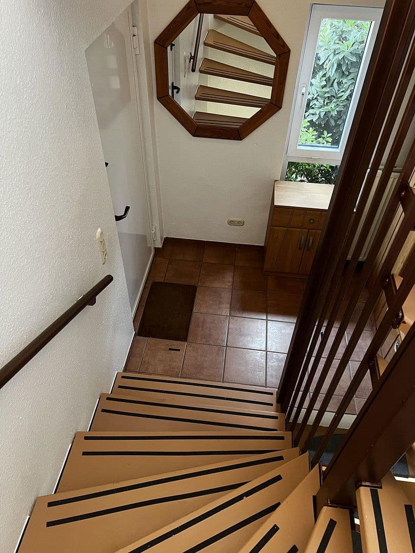 3 bedroom flat to rent, 120 m², Mühlheim an der Ruhr, North Rhine-Westphalia 3 bedroom flat to rent, 120 m², Mühlheim an der Ruhr, North Rhine-Westphalia