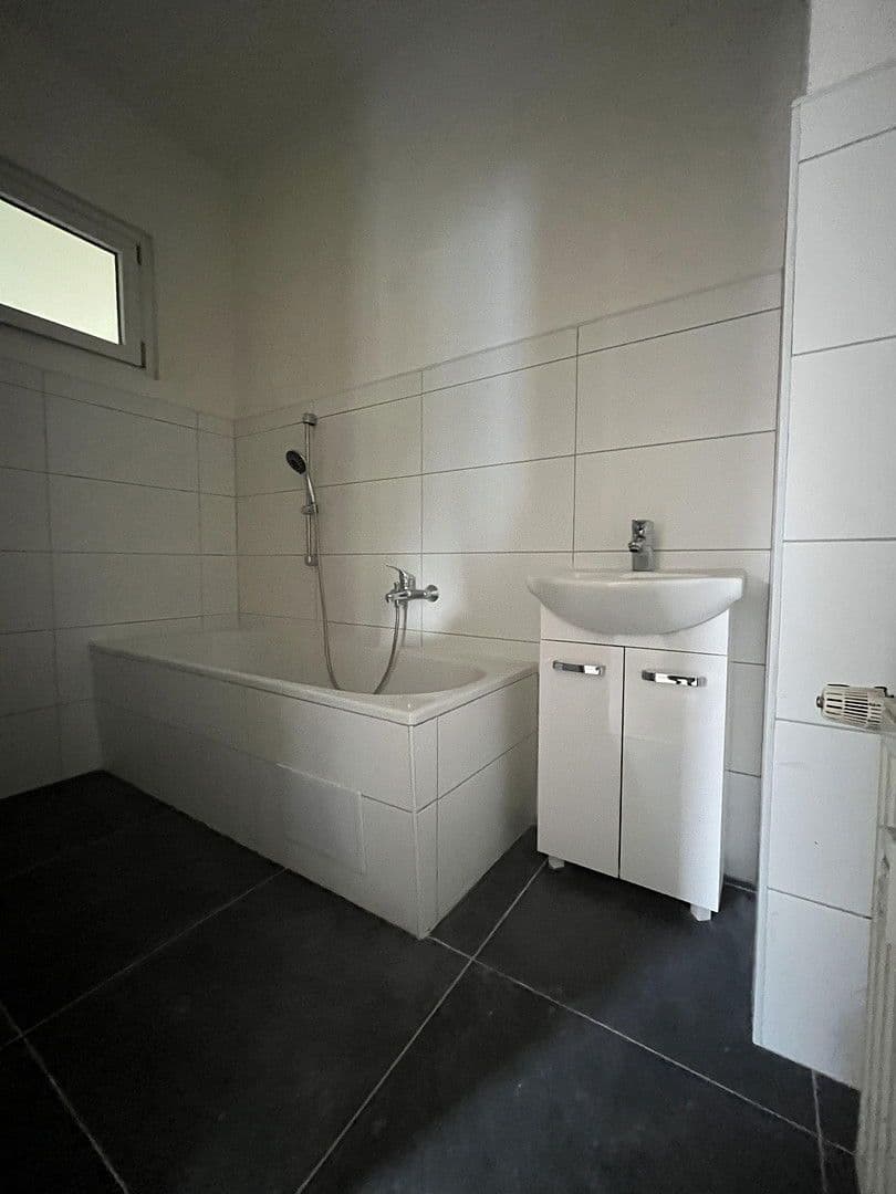 3 bedroom flat to rent, 79 m², Thomas-Mann-Straße 13, Zwickau, Saxony 3 bedroom flat to rent, 79 m², Thomas-Mann-Straße 13, Zwickau, Saxony