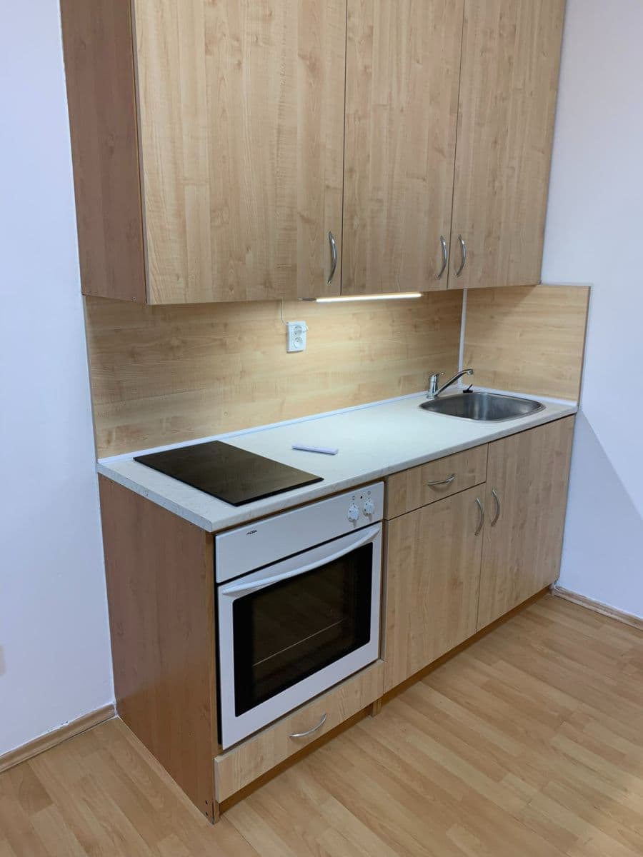 Studio flat to rent, 30 m², Kuklenská, Brno, Jihomoravský Region Studio flat to rent, 30 m², Kuklenská, Brno, Jihomoravský Region