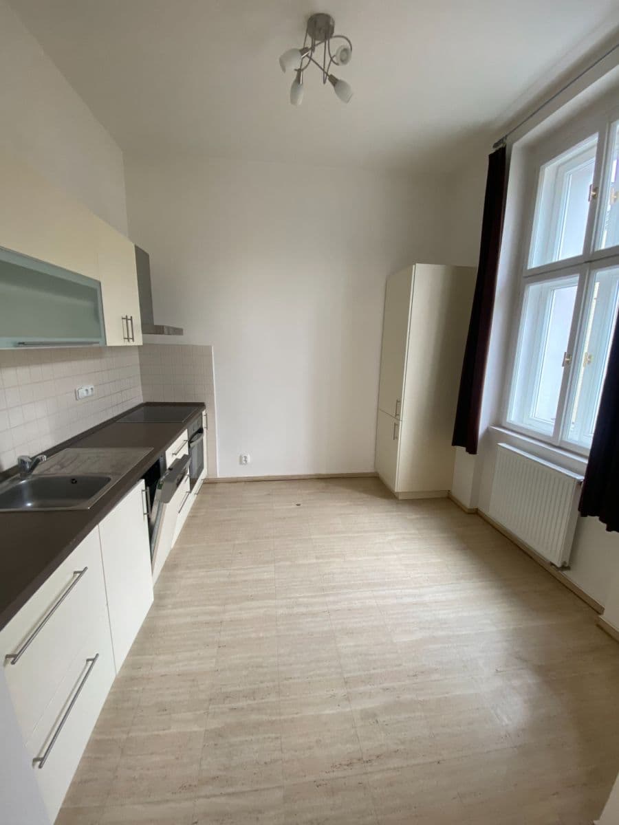 2 bedroom flat to rent, 74 m², Rumunská, Prague, Prague 2 bedroom flat to rent, 74 m², Rumunská, Prague, Prague