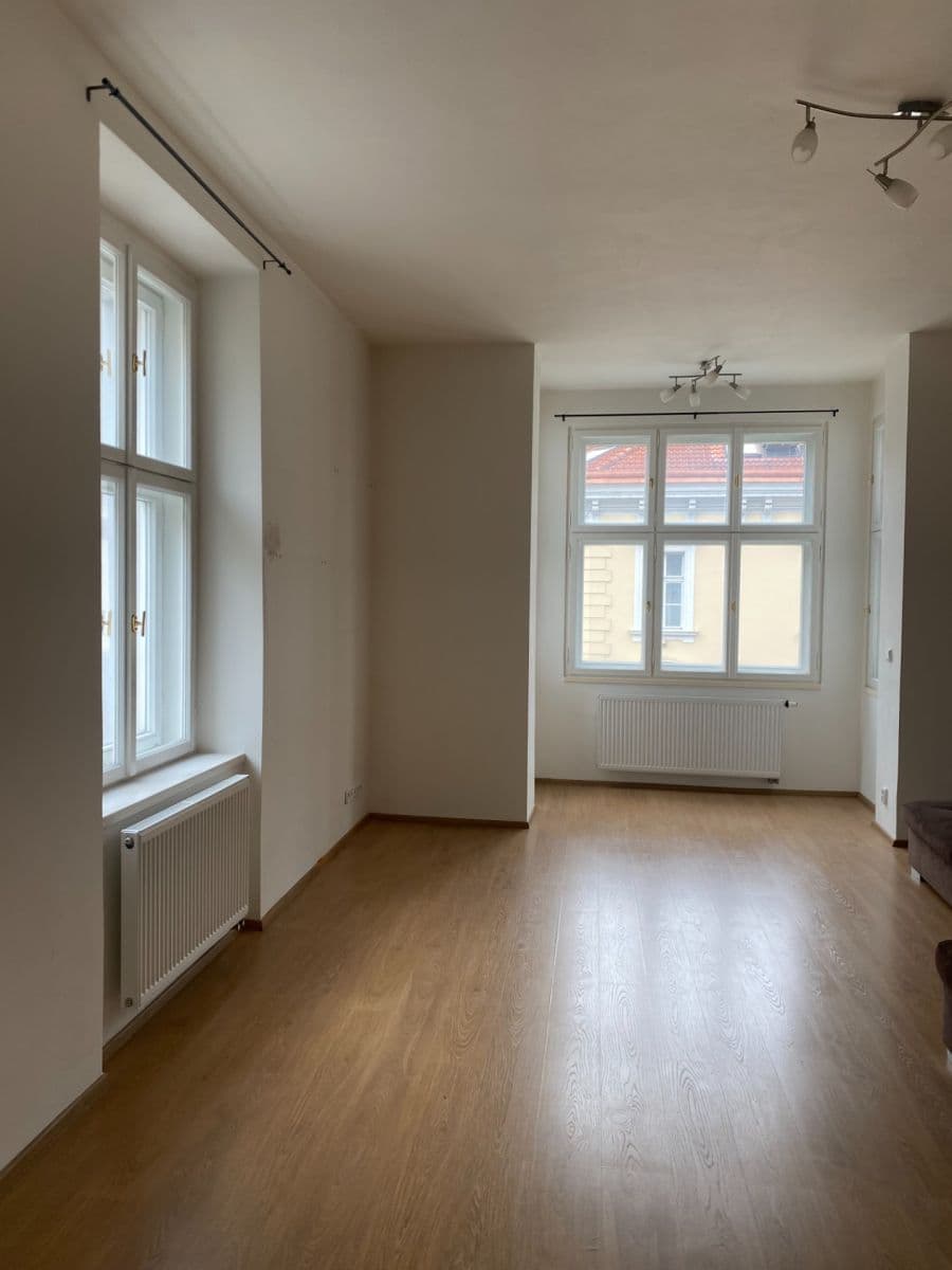 2 bedroom flat to rent, 74 m², Rumunská, Prague, Prague 2 bedroom flat to rent, 74 m², Rumunská, Prague, Prague