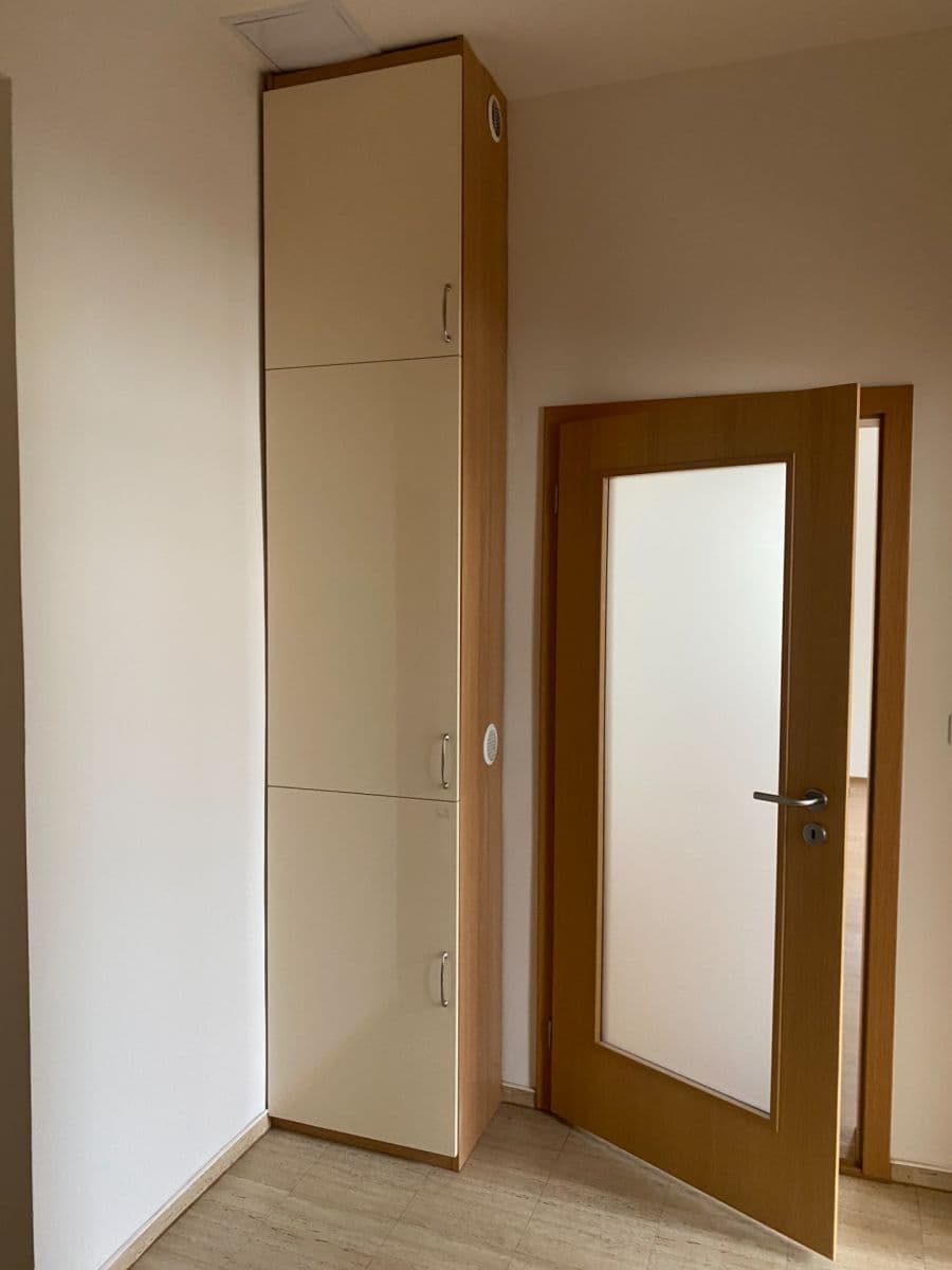 2 bedroom flat to rent, 74 m², Rumunská, Prague, Prague 2 bedroom flat to rent, 74 m², Rumunská, Prague, Prague