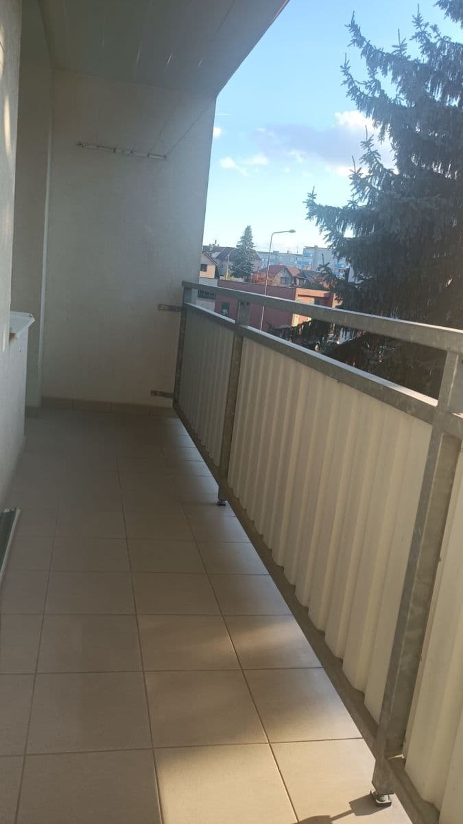 2 bedroom flat to rent, 46 m², Benešovská, Kladno, Středočeský Region 2 bedroom flat to rent, 46 m², Benešovská, Kladno, Středočeský Region