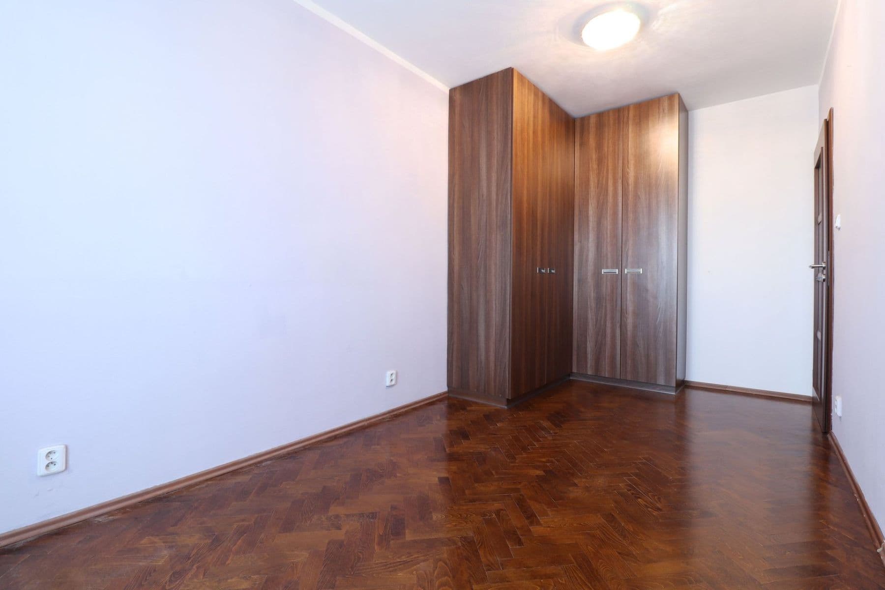 3 bedroom flat to rent, 72 m², Hlavní, Prague, Prague 3 bedroom flat to rent, 72 m², Hlavní, Prague, Prague
