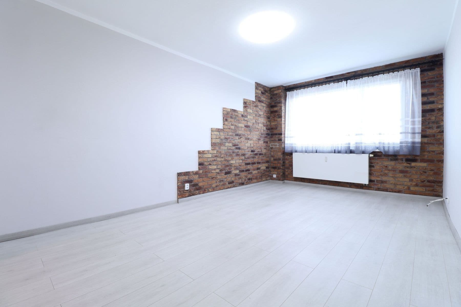 3 bedroom flat to rent, 72 m², Hlavní, Prague, Prague 3 bedroom flat to rent, 72 m², Hlavní, Prague, Prague