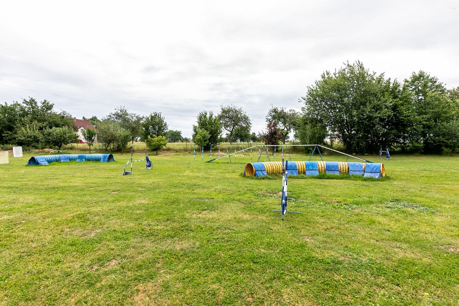 plot for sale, 1,800 m², Podveky, Středočeský Region plot for sale, 1,800 m², Podveky, Středočeský Region