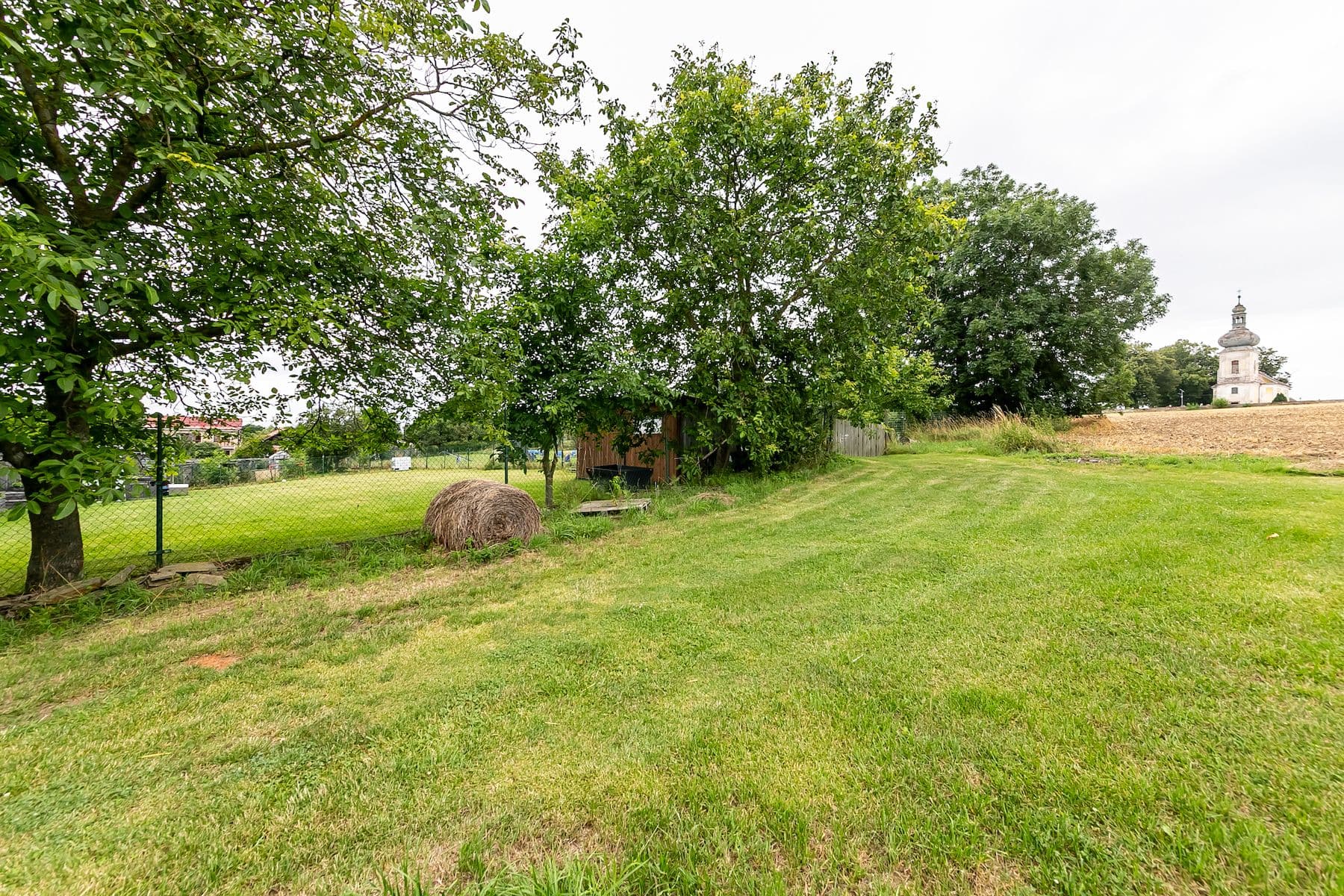 plot for sale, 1,800 m², Podveky, Středočeský Region plot for sale, 1,800 m², Podveky, Středočeský Region