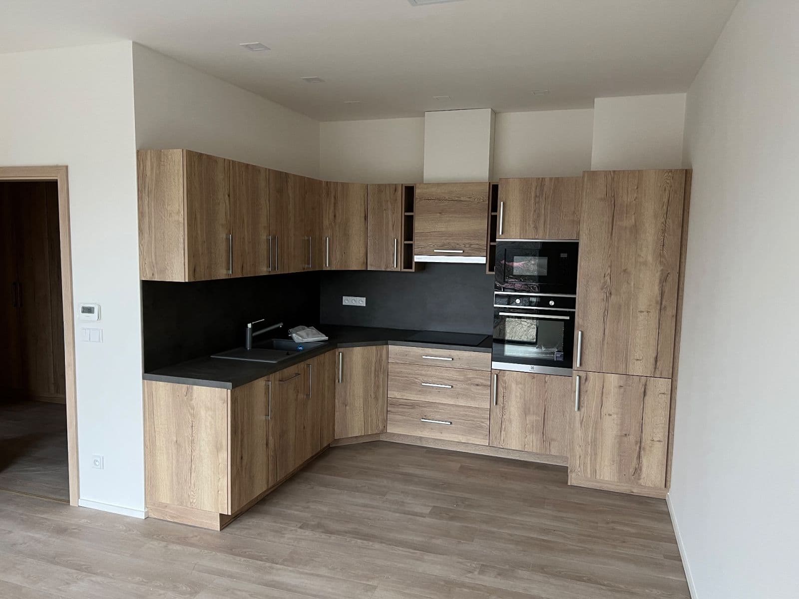 1 bedroom with open-plan kitchen flat to rent, 57 m², Tismice, Středočeský Region 1 bedroom with open-plan kitchen flat to rent, 57 m², Tismice, Středočeský Region