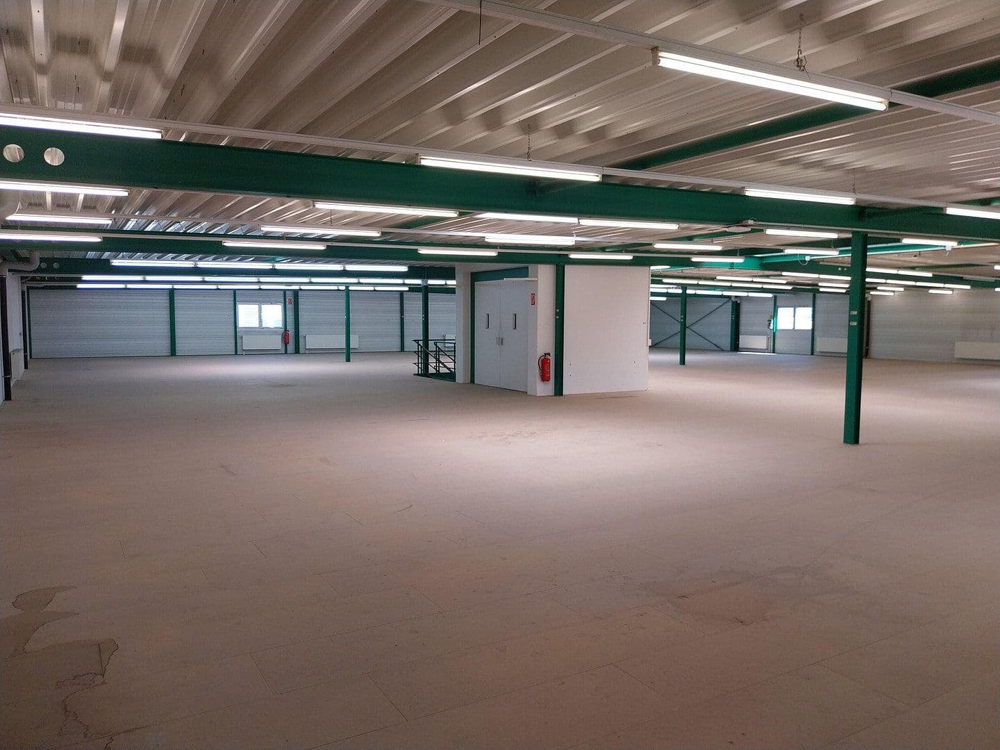 non-residential property to rent, 2,000 m², Uhlmannstrasse 42, Laupheim, Baden-Württemberg non-residential property to rent, 2,000 m², Uhlmannstrasse 42, Laupheim, Baden-Württemberg