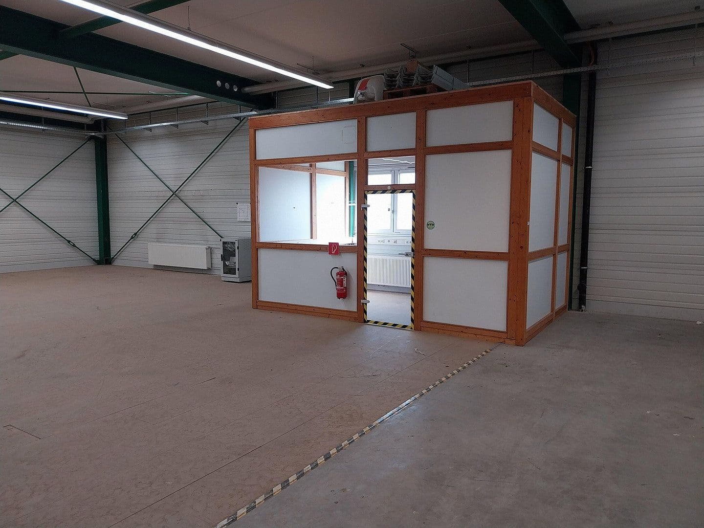 non-residential property to rent, 2,000 m², Uhlmannstrasse 42, Laupheim, Baden-Württemberg non-residential property to rent, 2,000 m², Uhlmannstrasse 42, Laupheim, Baden-Württemberg