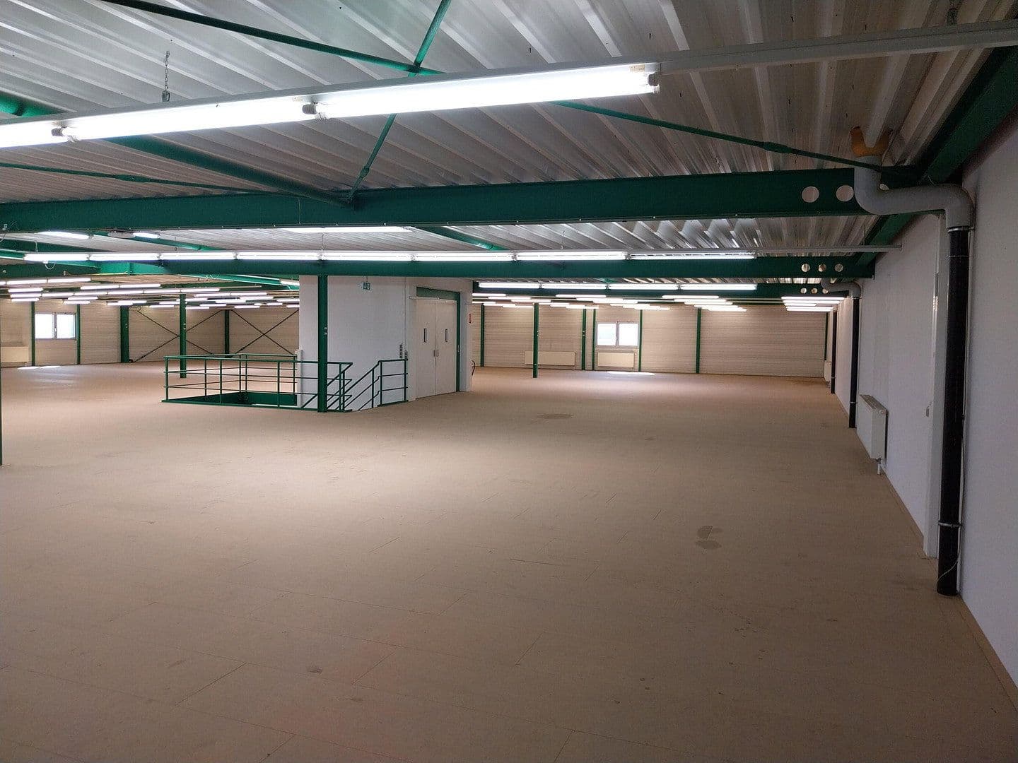 non-residential property to rent, 2,000 m², Uhlmannstrasse 42, Laupheim, Baden-Württemberg non-residential property to rent, 2,000 m², Uhlmannstrasse 42, Laupheim, Baden-Württemberg