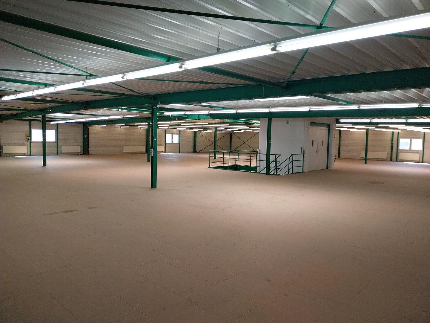 non-residential property to rent, 2,000 m², Uhlmannstrasse 42, Laupheim, Baden-Württemberg non-residential property to rent, 2,000 m², Uhlmannstrasse 42, Laupheim, Baden-Württemberg