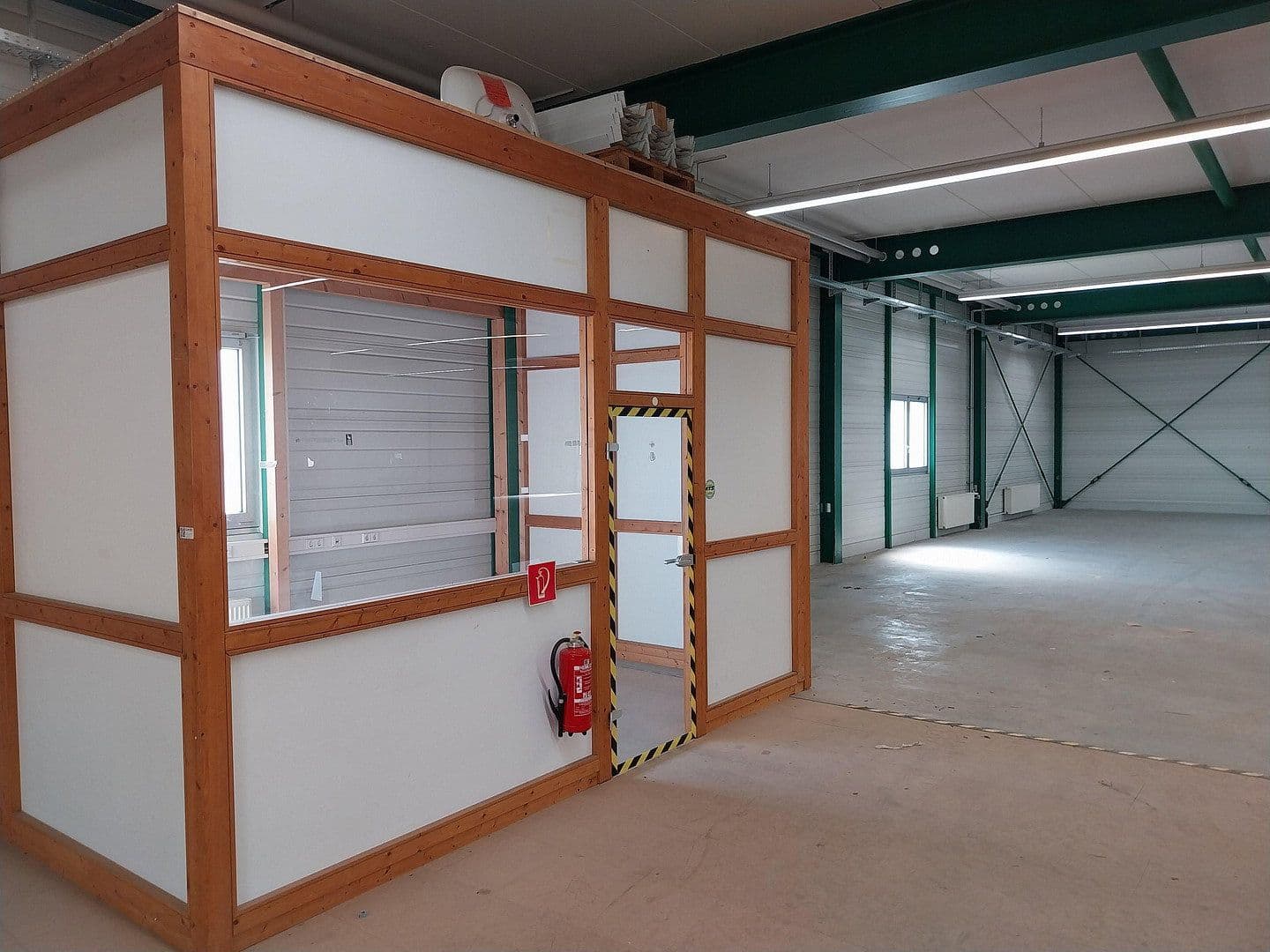 non-residential property to rent, 2,000 m², Uhlmannstrasse 42, Laupheim, Baden-Württemberg non-residential property to rent, 2,000 m², Uhlmannstrasse 42, Laupheim, Baden-Württemberg