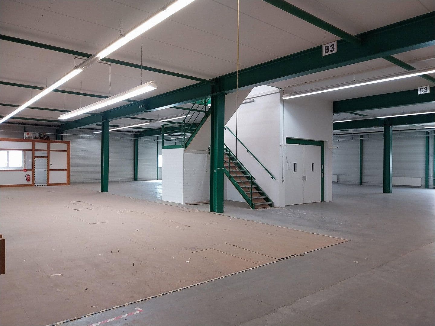 non-residential property to rent, 2,000 m², Uhlmannstrasse 42, Laupheim, Baden-Württemberg non-residential property to rent, 2,000 m², Uhlmannstrasse 42, Laupheim, Baden-Württemberg