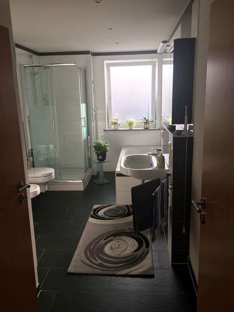 3 bedroom flat to rent, 106 m², Schillstr. 26b, Augsburg, Bavaria 3 bedroom flat to rent, 106 m², Schillstr. 26b, Augsburg, Bavaria