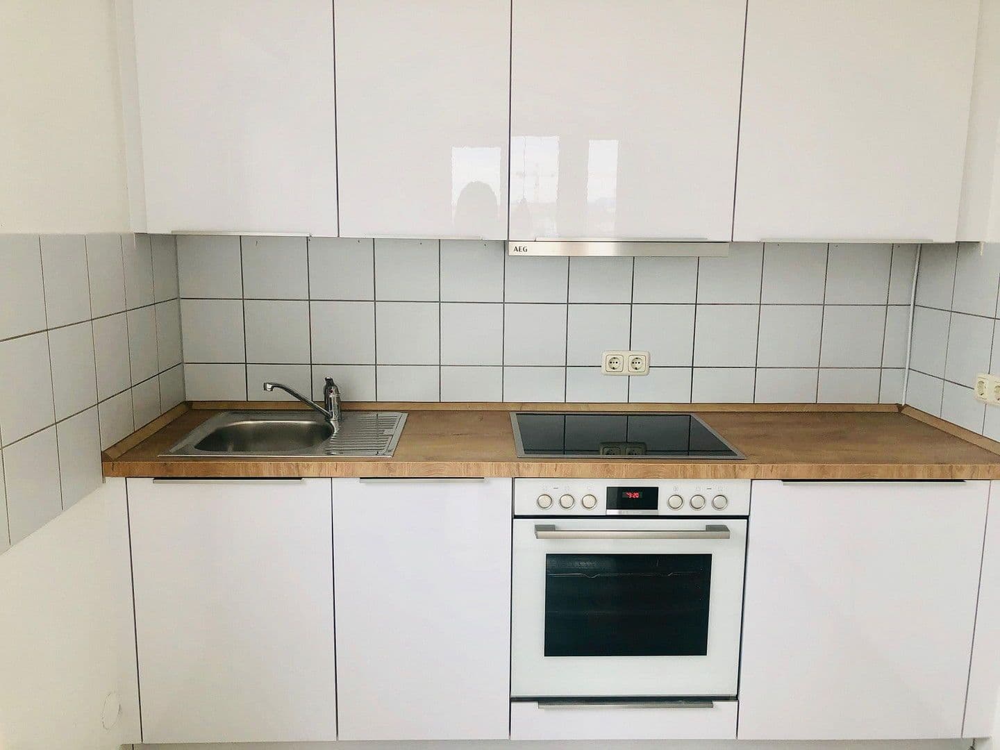 house for sale, 1,055 m², Frankfurt, Hesse house for sale, 1,055 m², Frankfurt, Hesse