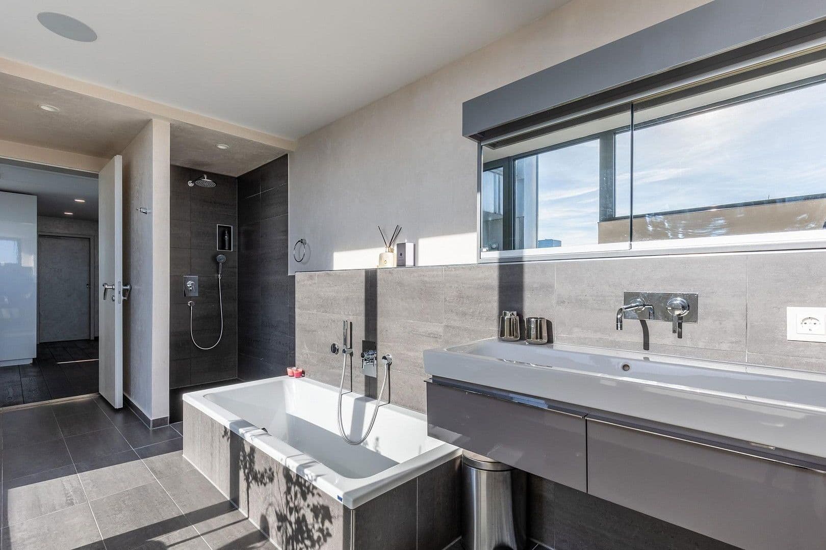 4 bedroom with open-plan kitchen flat for sale, 287 m², Muenchen, Bavaria 4 bedroom with open-plan kitchen flat for sale, 287 m², Muenchen, Bavaria