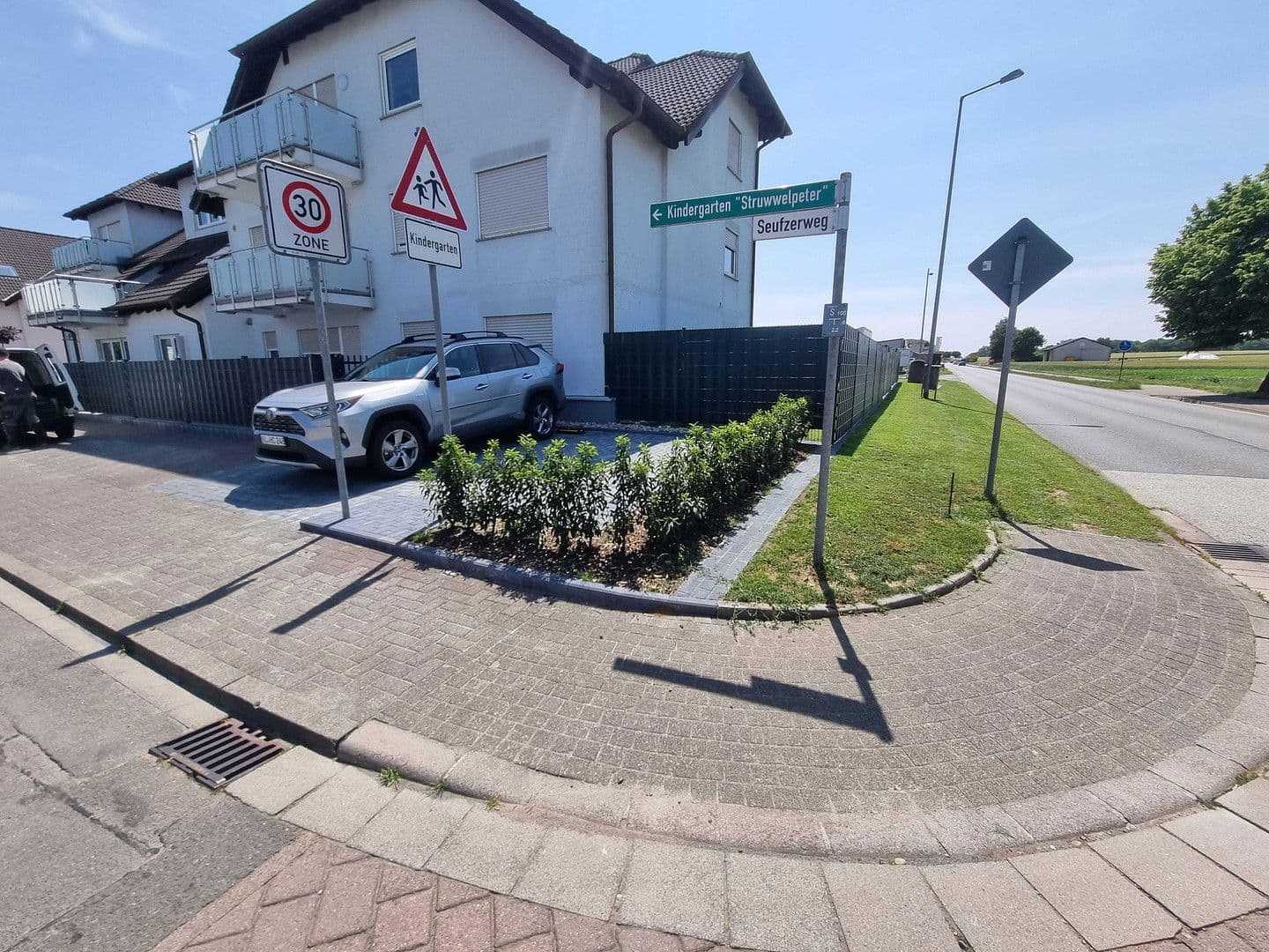 house for sale, 2,677 m², Seufzerweg 2-4, Ramstein-Miesenbach, Rhineland-Palatinate house for sale, 2,677 m², Seufzerweg 2-4, Ramstein-Miesenbach, Rhineland-Palatinate