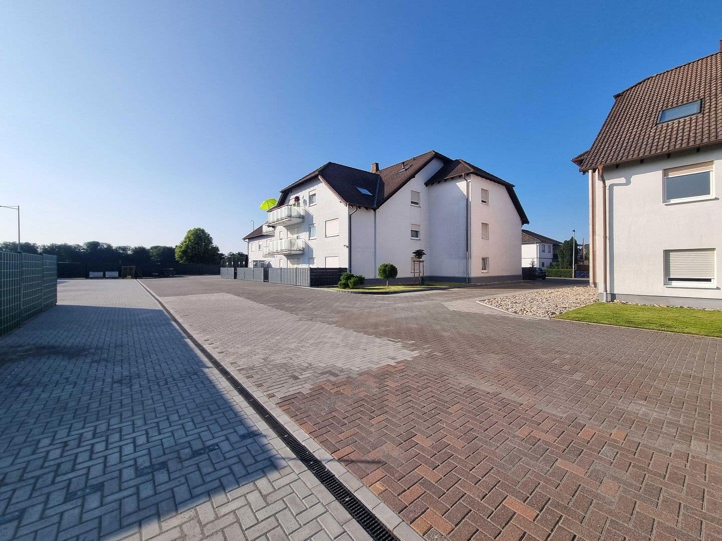 house for sale, 2,677 m², Seufzerweg 2-4, Ramstein-Miesenbach, Rhineland-Palatinate house for sale, 2,677 m², Seufzerweg 2-4, Ramstein-Miesenbach, Rhineland-Palatinate