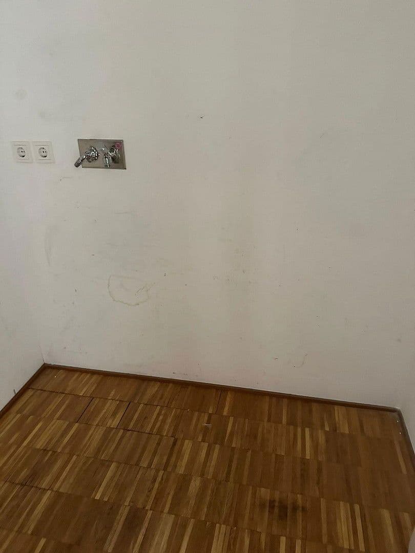 4 bedroom flat for sale, 78 m², Heinrich Heine Str 36, Berlin, Berlin 4 bedroom flat for sale, 78 m², Heinrich Heine Str 36, Berlin, Berlin
