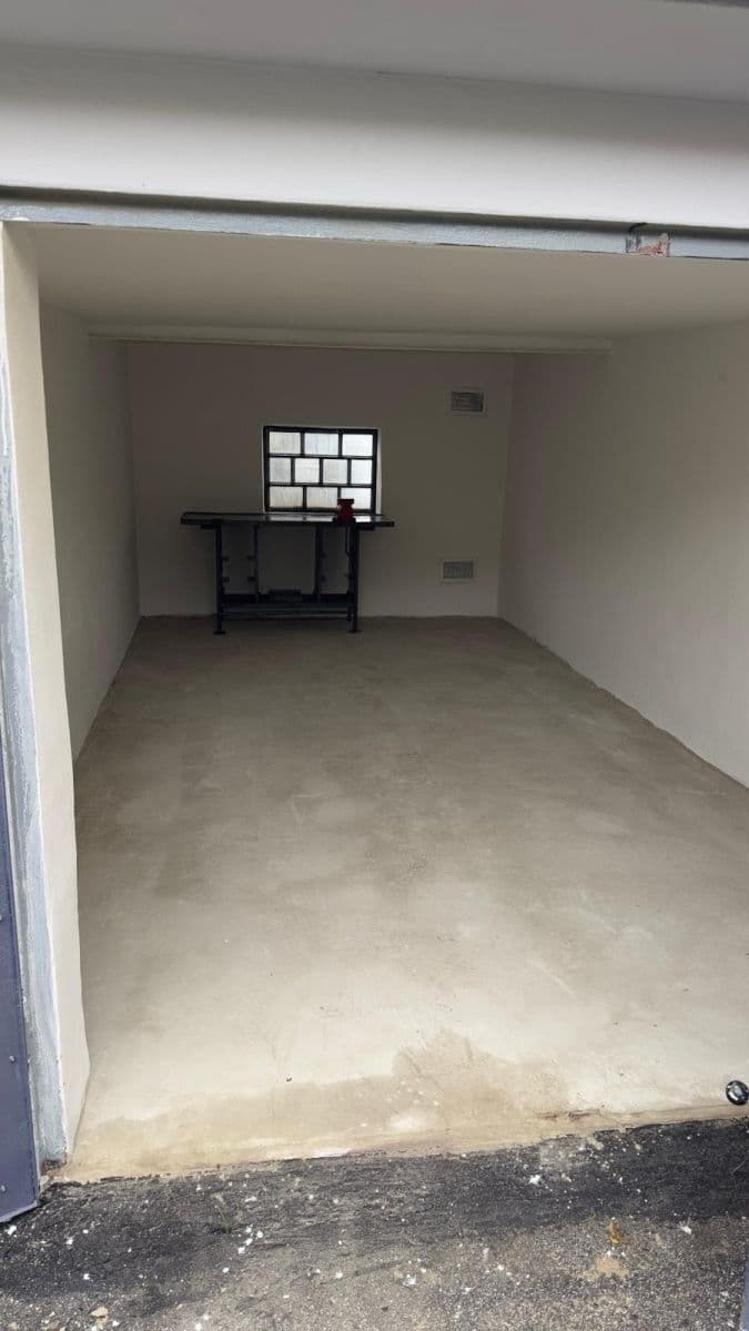 garage to rent, 20 m², Nedbalova, Děčín, Ústecký Region garage to rent, 20 m², Nedbalova, Děčín, Ústecký Region