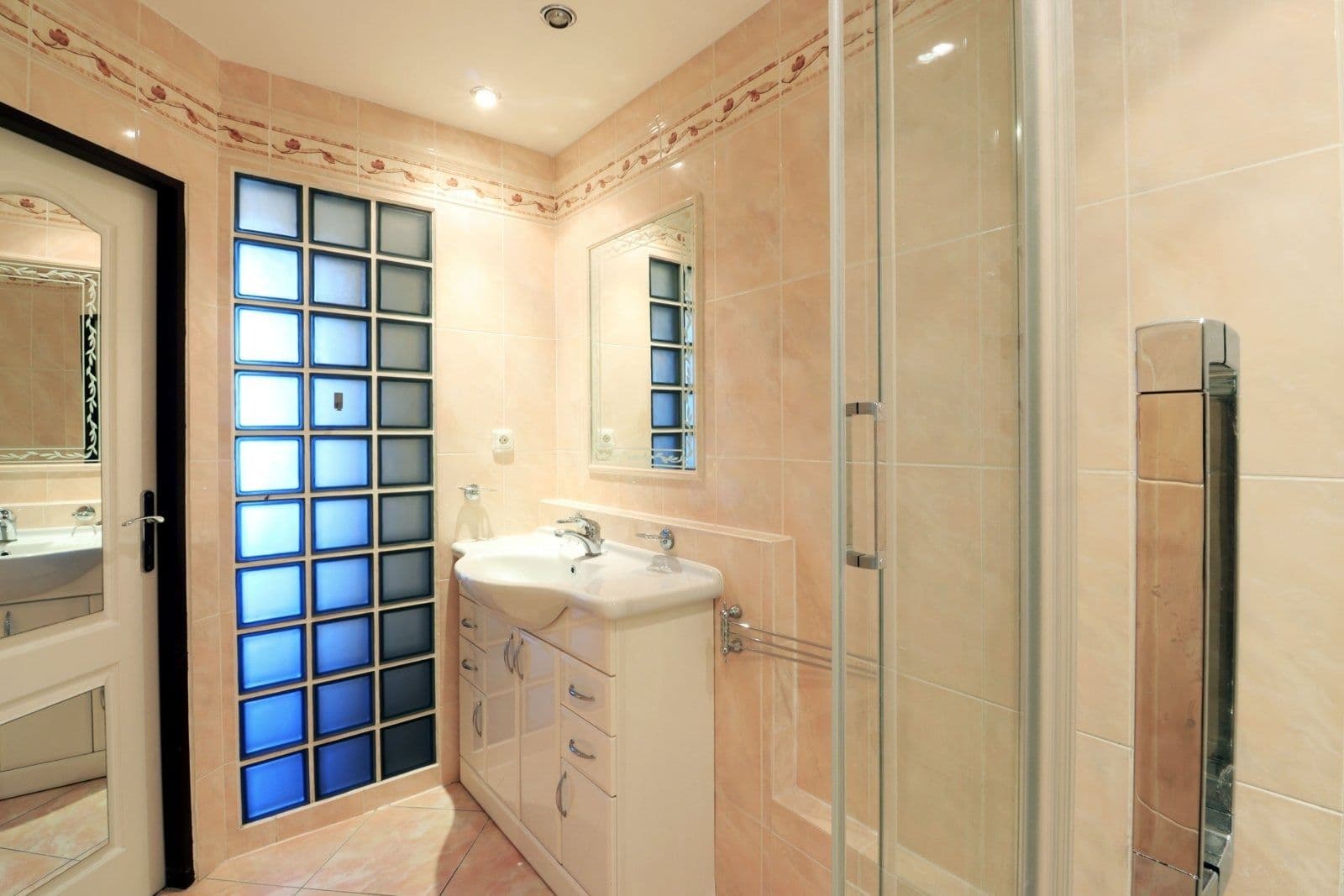 3 bedroom flat to rent, 75 m², Na Dolíkách, Slaný, Středočeský Region 3 bedroom flat to rent, 75 m², Na Dolíkách, Slaný, Středočeský Region