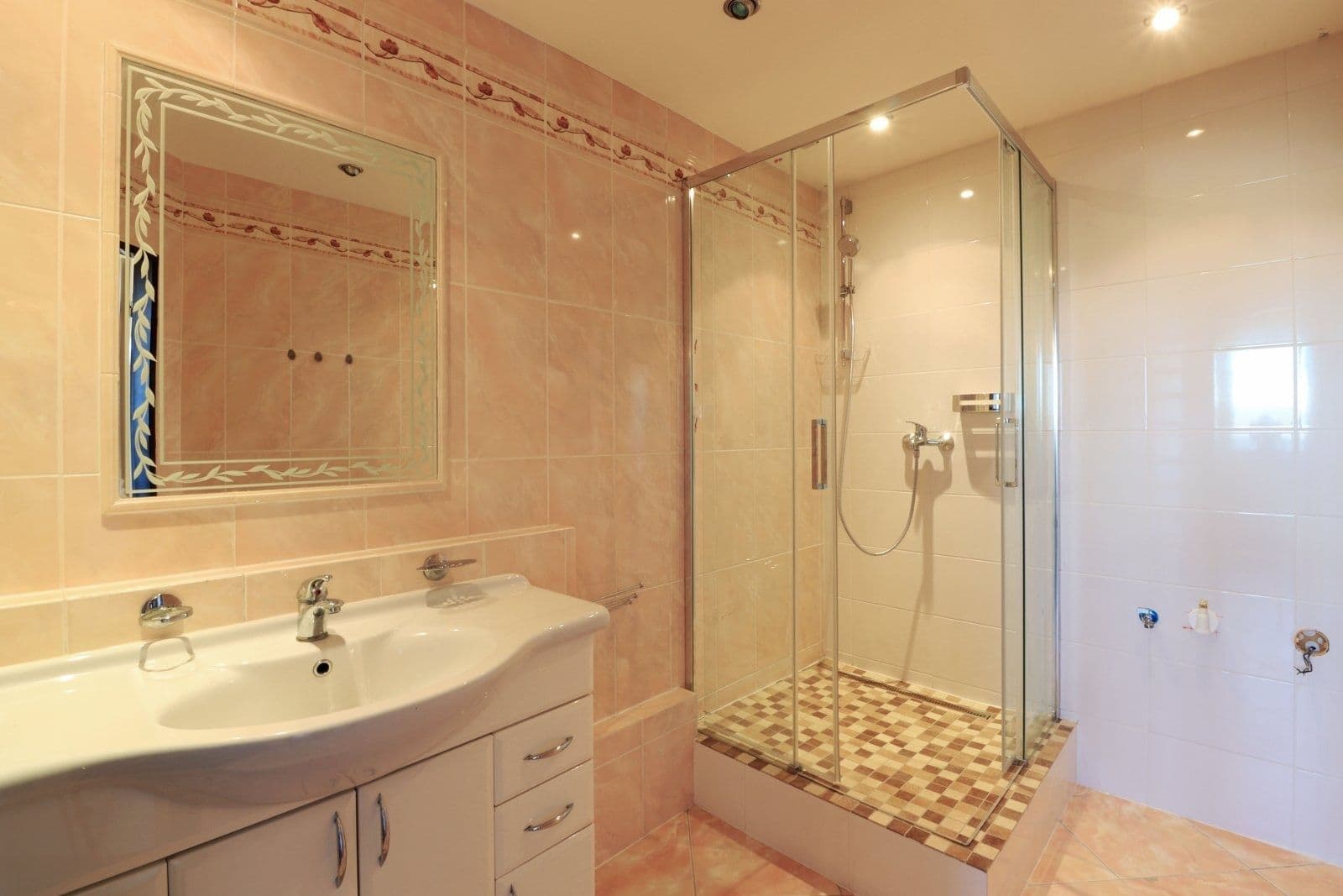 3 bedroom flat to rent, 75 m², Na Dolíkách, Slaný, Středočeský Region 3 bedroom flat to rent, 75 m², Na Dolíkách, Slaný, Středočeský Region