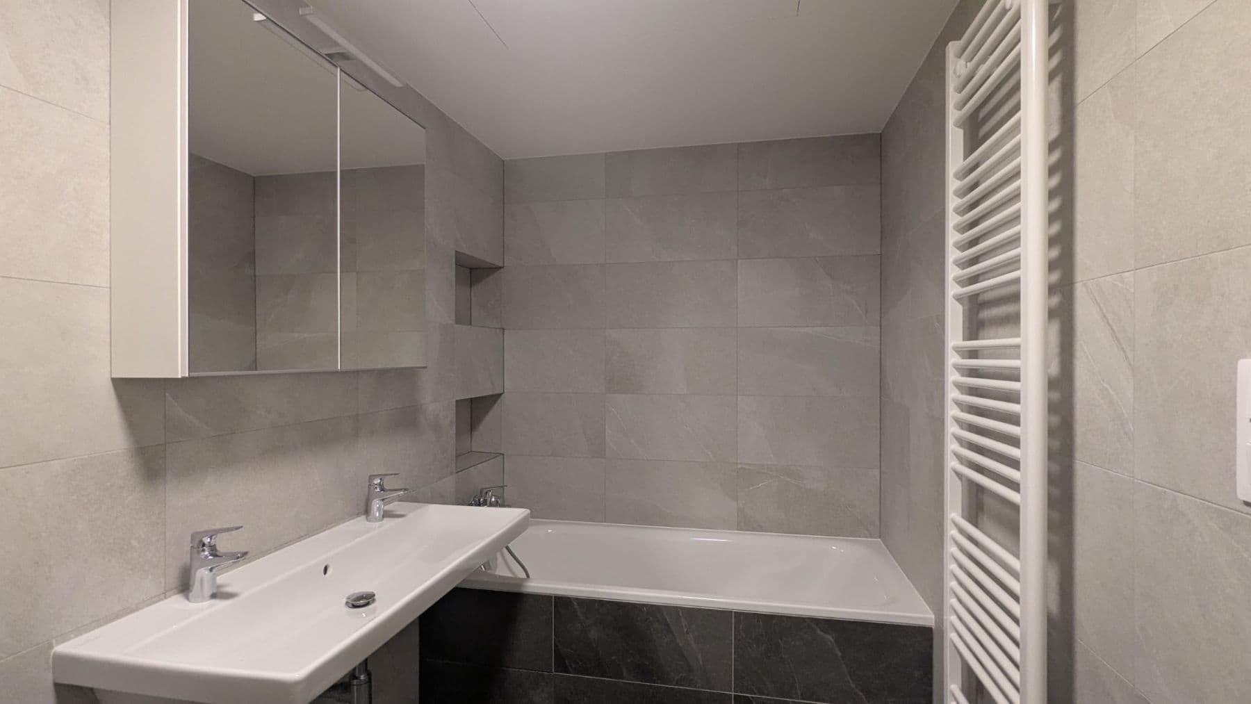 3 bedroom with open-plan kitchen flat to rent, 110 m², Toyen, Prague, Prague 3 bedroom with open-plan kitchen flat to rent, 110 m², Toyen, Prague, Prague