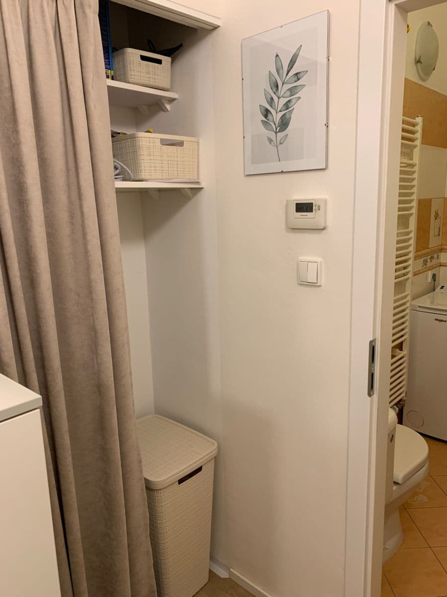 1 bedroom with open-plan kitchen flat to rent, 39 m², Za Poštou, Prague, Prague 1 bedroom with open-plan kitchen flat to rent, 39 m², Za Poštou, Prague, Prague