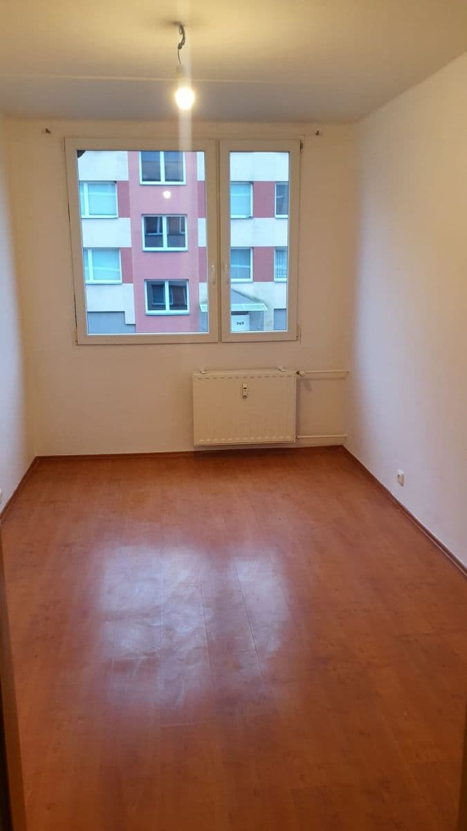 1 bedroom with open-plan kitchen flat to rent, 42 m², Zborovská, Jince, Středočeský Region 1 bedroom with open-plan kitchen flat to rent, 42 m², Zborovská, Jince, Středočeský Region