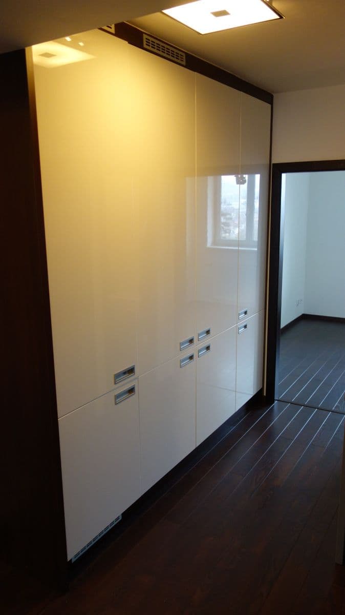 2 bedroom with open-plan kitchen flat to rent, 86 m², Cacovická, Brno, Jihomoravský Region 2 bedroom with open-plan kitchen flat to rent, 86 m², Cacovická, Brno, Jihomoravský Region