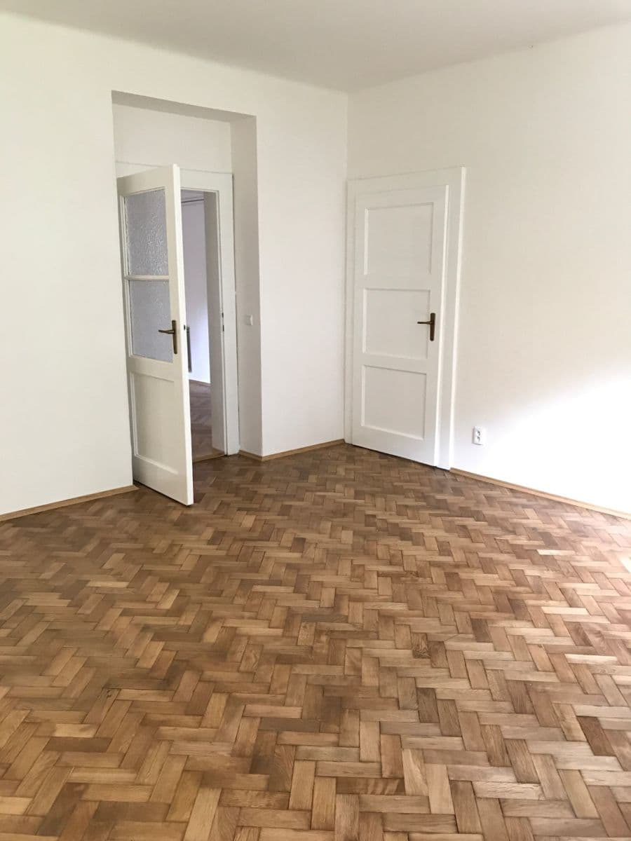 3 bedroom flat to rent, 83 m², Na Srpečku, Prague, Prague 3 bedroom flat to rent, 83 m², Na Srpečku, Prague, Prague