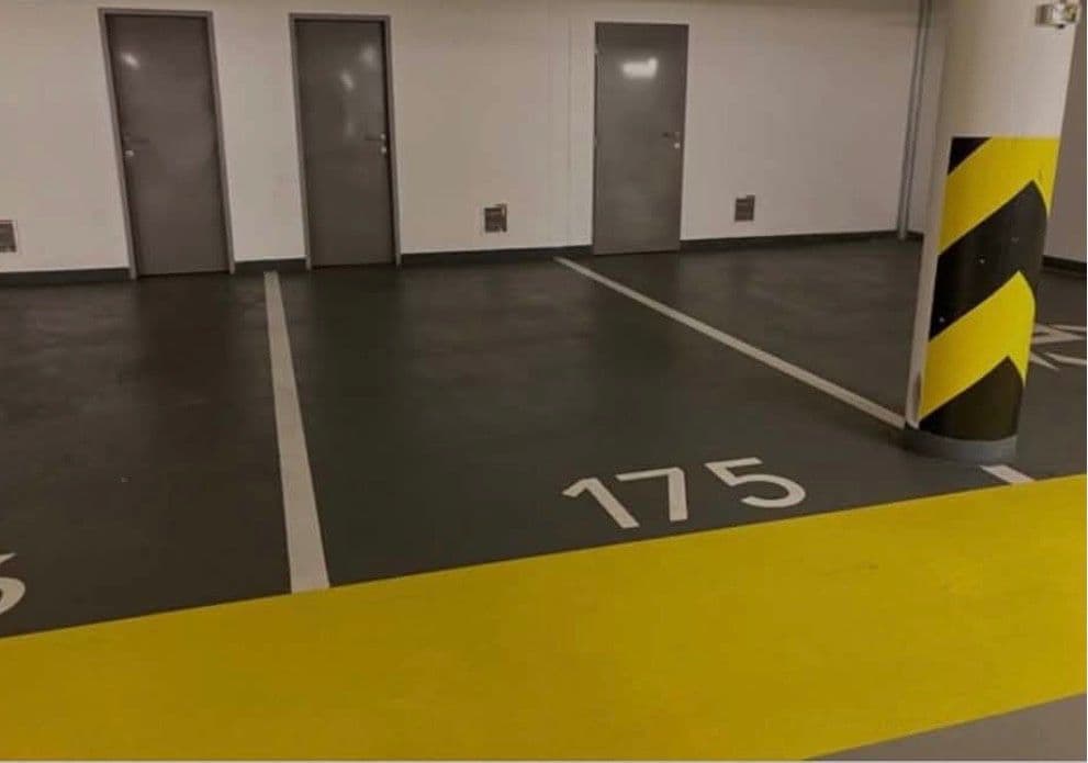 garage to rent, 15 m², Korunní, Prague, Prague garage to rent, 15 m², Korunní, Prague, Prague