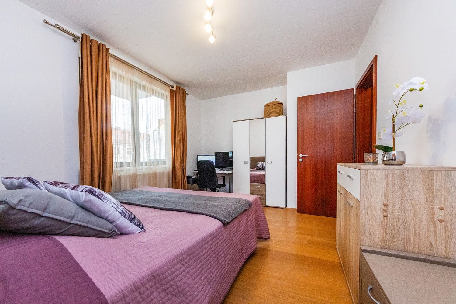 2 bedroom with open-plan kitchen flat for sale, 120 m², Jindřicha Plachty, Prague, Prague 2 bedroom with open-plan kitchen flat for sale, 120 m², Jindřicha Plachty, Prague, Prague