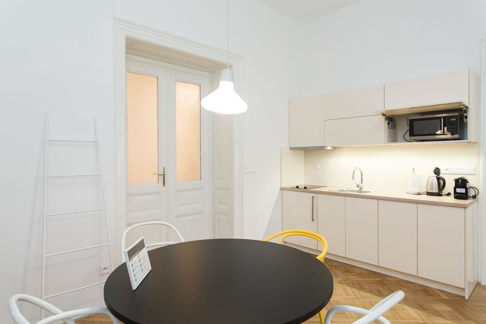 1 bedroom with open-plan kitchen flat to rent, 58 m², Na Poříčí, Prague, Prague 1 bedroom with open-plan kitchen flat to rent, 58 m², Na Poříčí, Prague, Prague